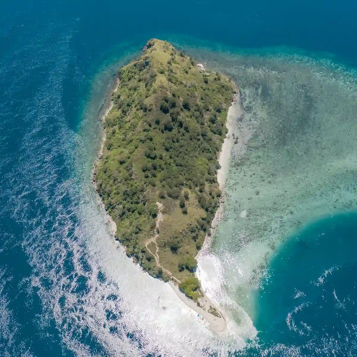 Destinasi Pulau Kelor | Tour Helikopter Labuan Bajo