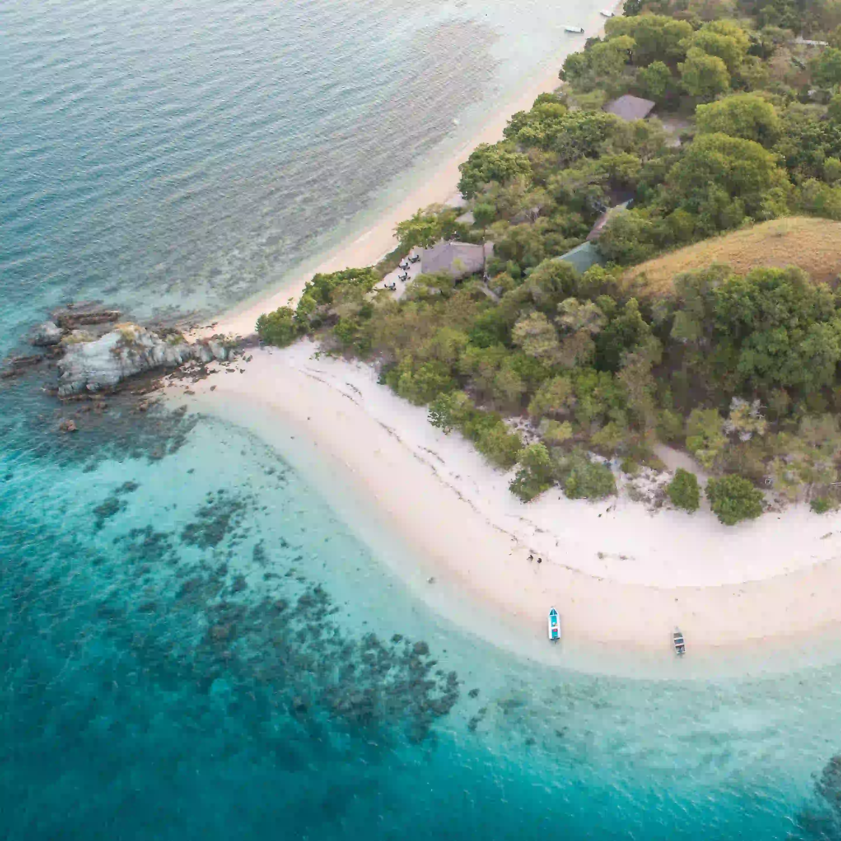 Destinasi Pulau Bidadari | Tour Helikopter Labuan Bajo | IndonesiaJuara Trip