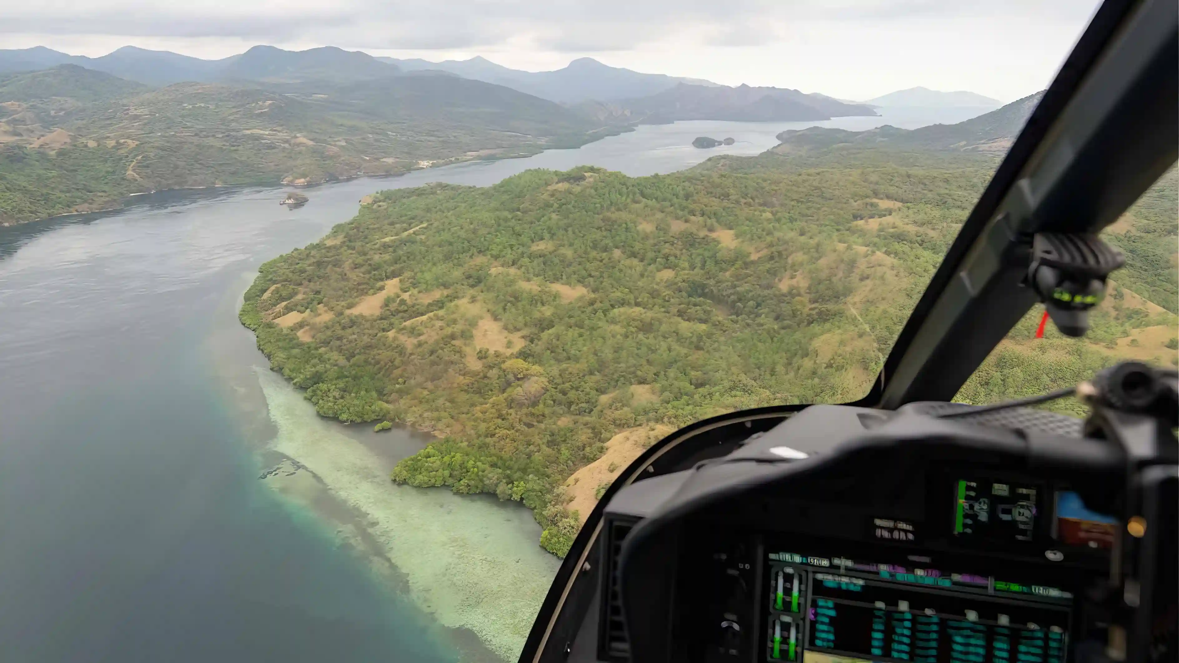 Helicopter Tour Komodo | Helicopter Tour Labuan Bajo | Tour Helicopter Labuan Bajo