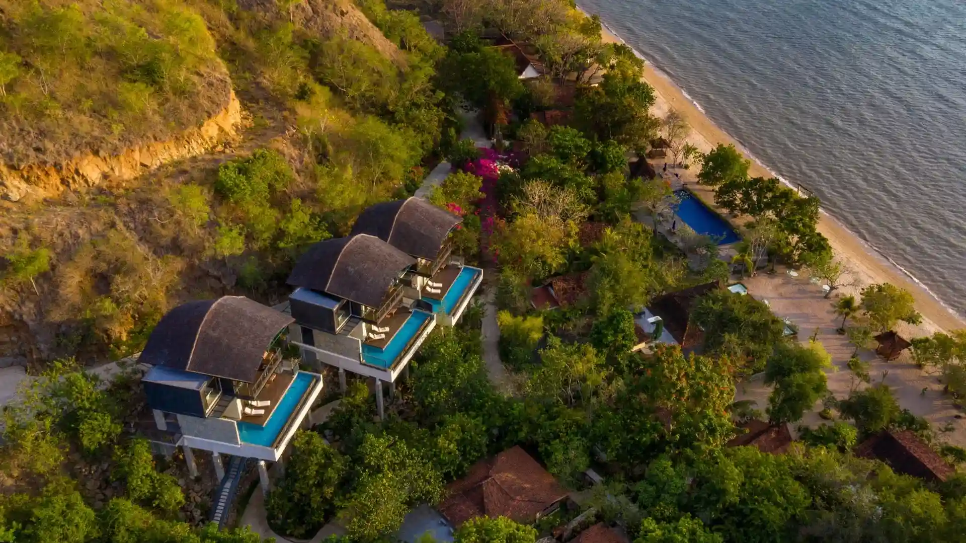Plataran Island | Paket Tur Helikopter Labuan Bajo | Tour Helikopter Labuan Bajo