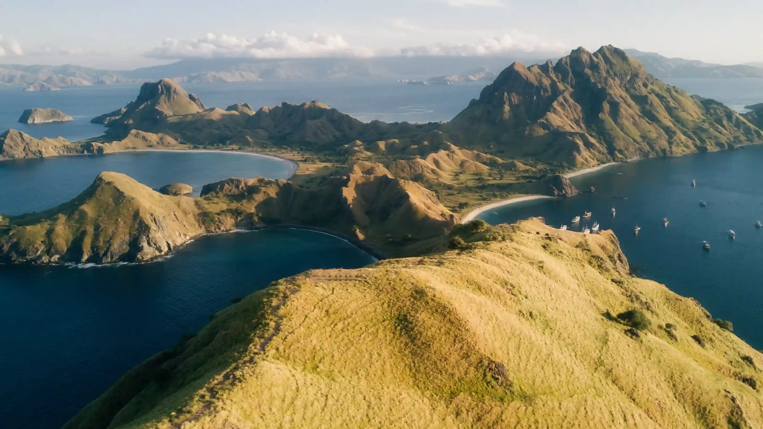 Labuan Bajo View | Tour Helikopter Labuan Bajo