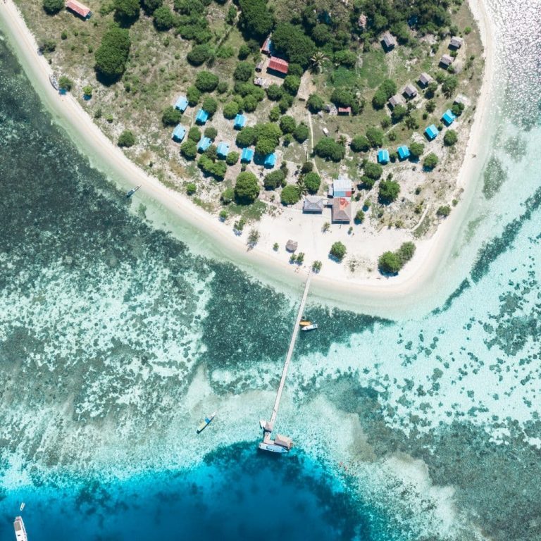 Kanawa Island in Labuan Bajo | Tour Helikopter Labuan Bajo